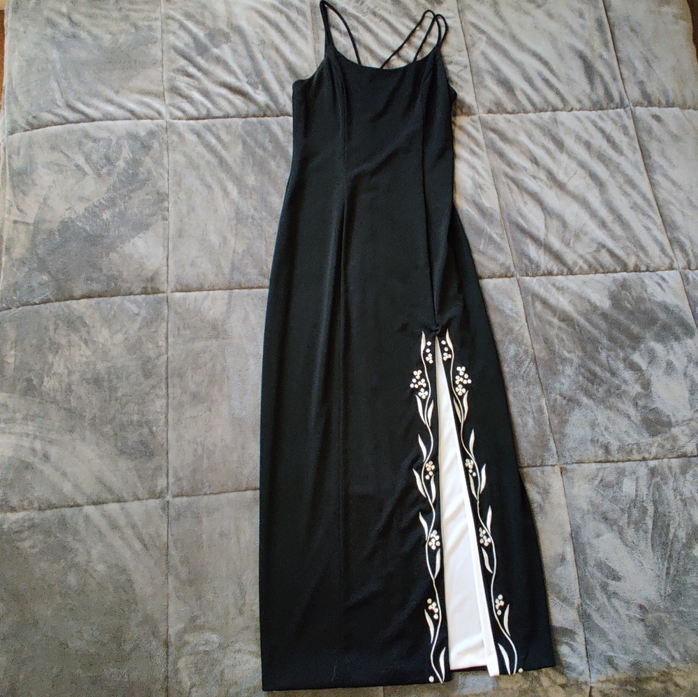 Fashion 1001 Nights black/white formal dress 7/8
